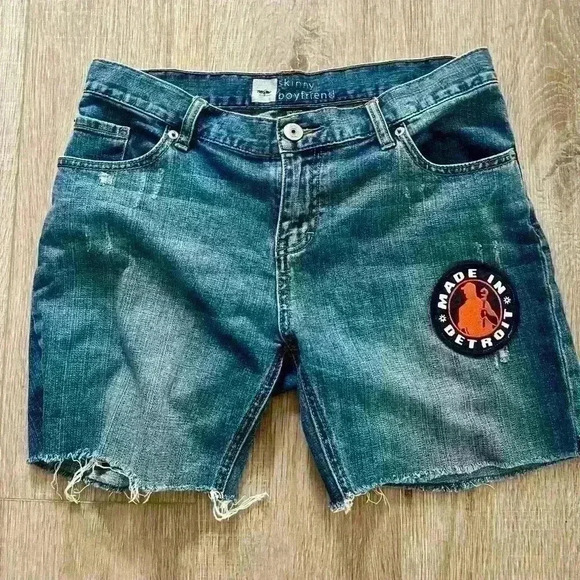 MOSSIMO -Denim Cutoff Short Size 4. Skinny Boyfriend with Made in Detroit patch - Picture 1 of 9